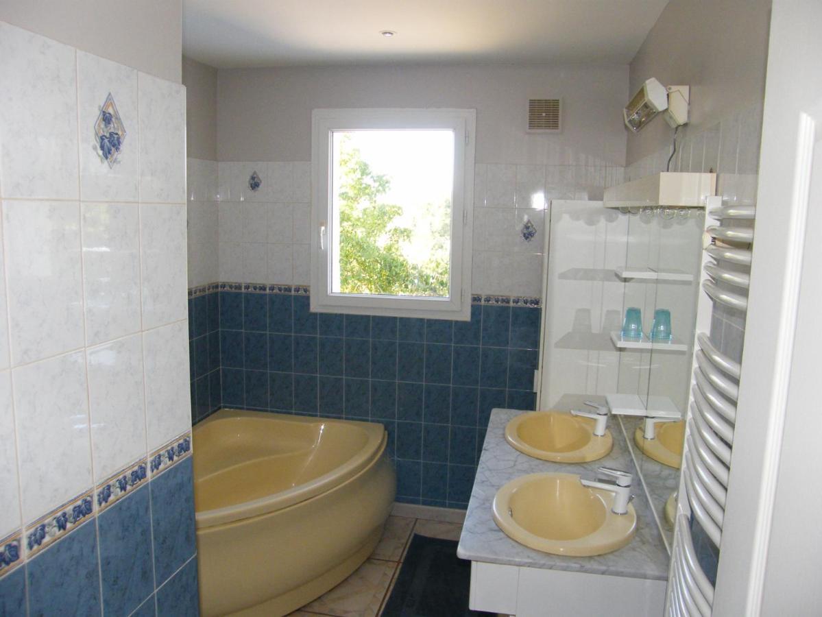 VILLA CLIMATISEE AVEC PISCINE PRIVEE à L'OREE DU PERIGORD Brignac-la-Plaine Esterno foto