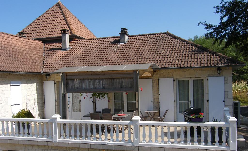 VILLA CLIMATISEE AVEC PISCINE PRIVEE à L'OREE DU PERIGORD Brignac-la-Plaine Esterno foto