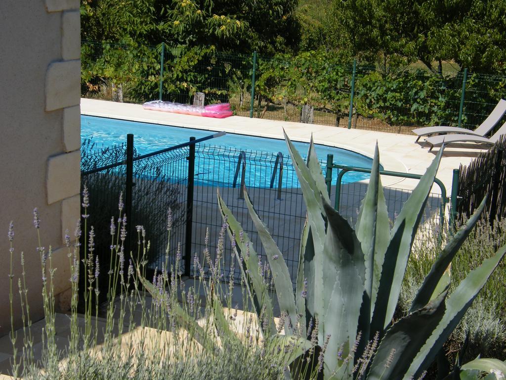 VILLA CLIMATISEE AVEC PISCINE PRIVEE à L'OREE DU PERIGORD Brignac-la-Plaine Esterno foto