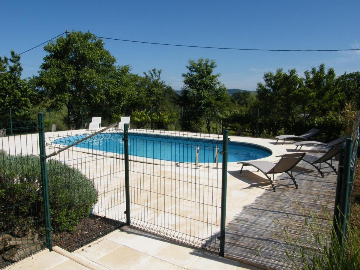 VILLA CLIMATISEE AVEC PISCINE PRIVEE à L'OREE DU PERIGORD Brignac-la-Plaine Esterno foto